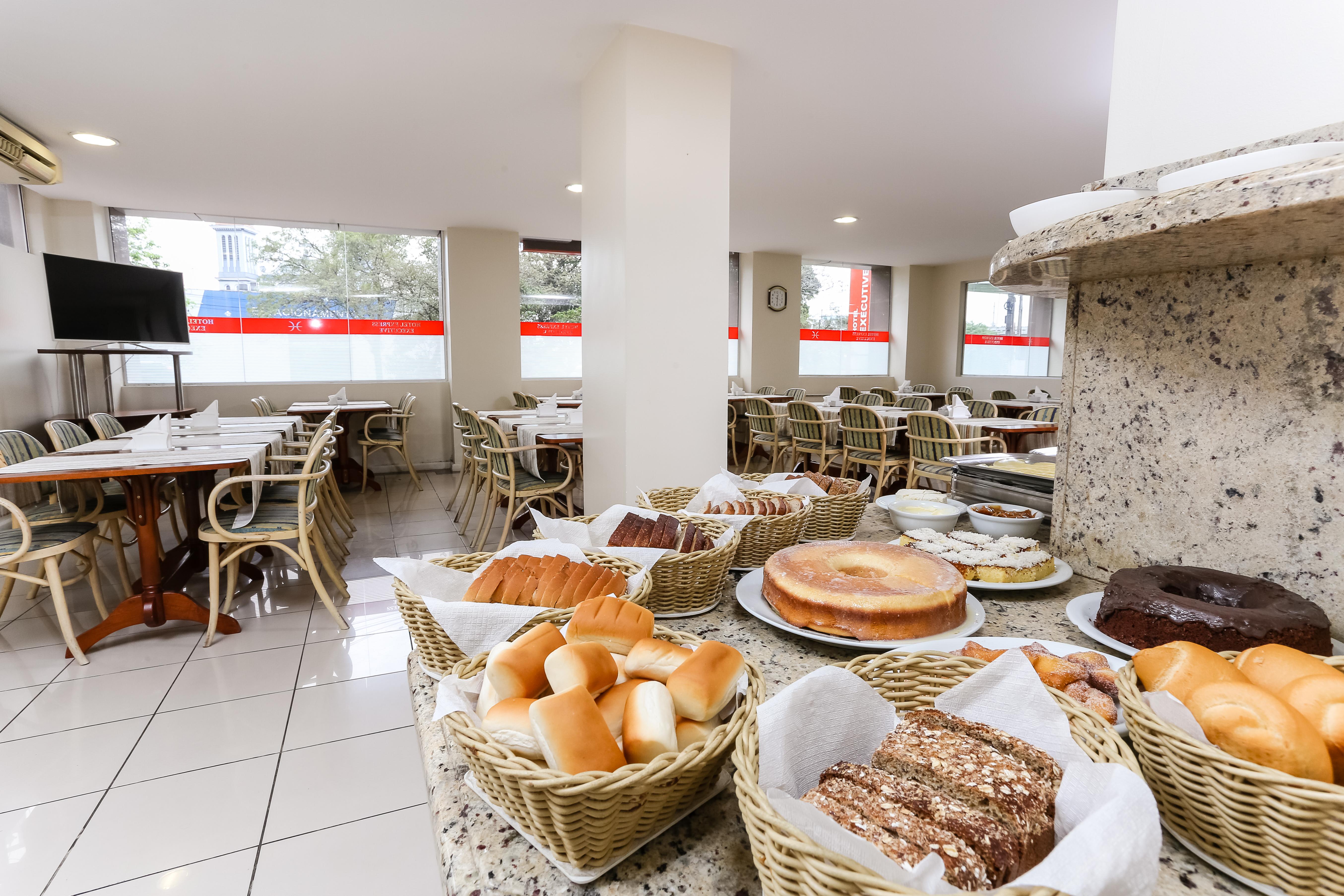 Hotel Suarez Executive โนวูอัมบูร์โก ภายนอก รูปภาพ