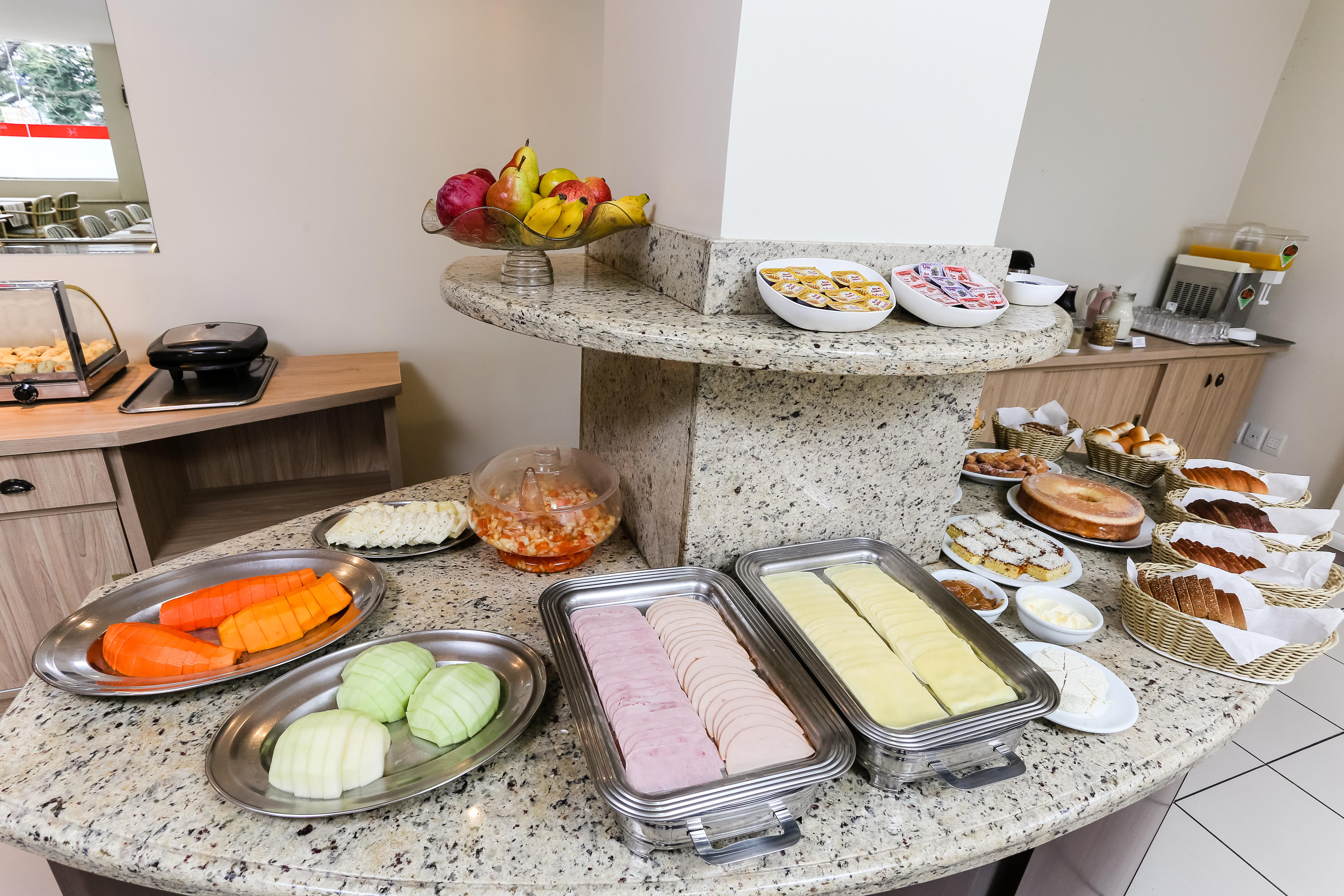 Hotel Suarez Executive โนวูอัมบูร์โก ภายนอก รูปภาพ